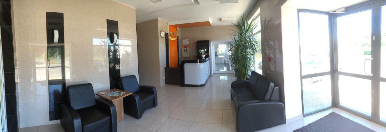 Hotel Dyminy Kielce Luaran gambar